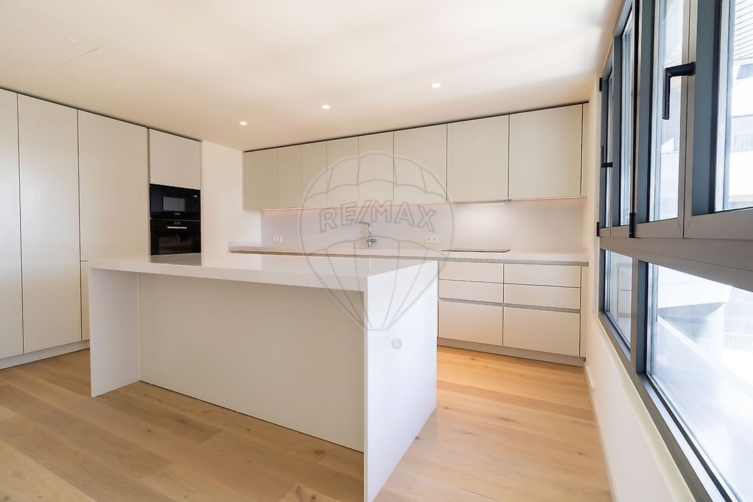 Apartment in Parque das Nacoes, Lisbon, Portugal 3 - 18129068