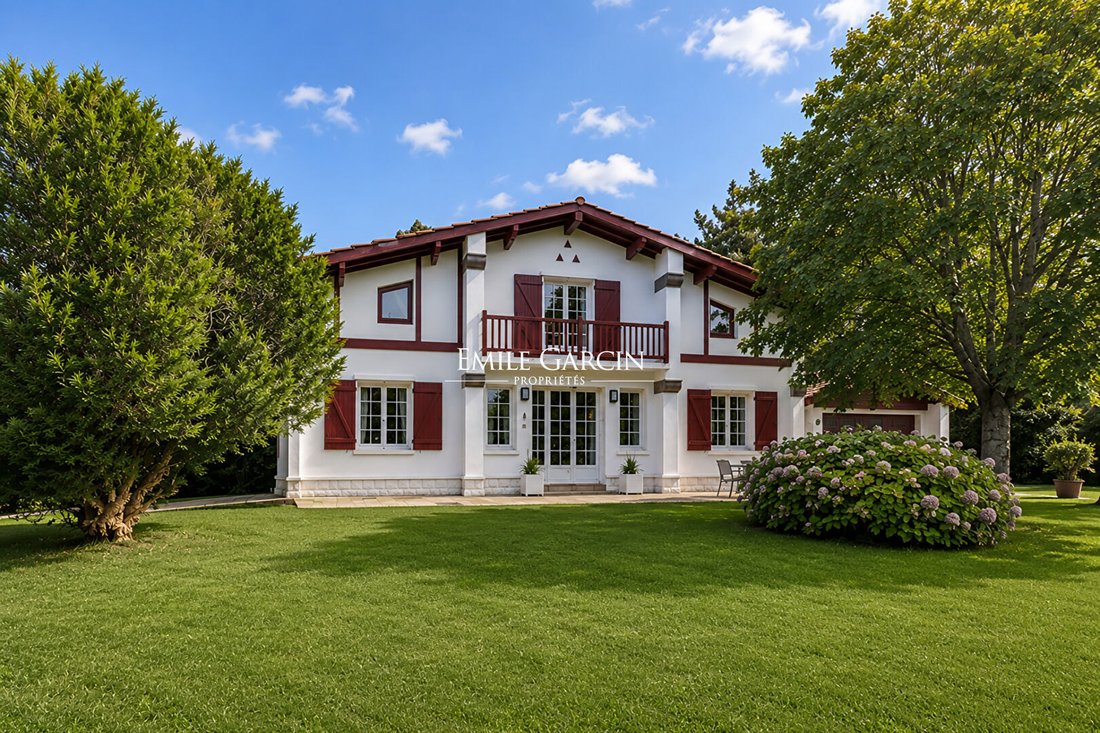 Villa in Mendi-Choko-Karrikatxar-Olhette, Urrugne, France 1 - 16173953