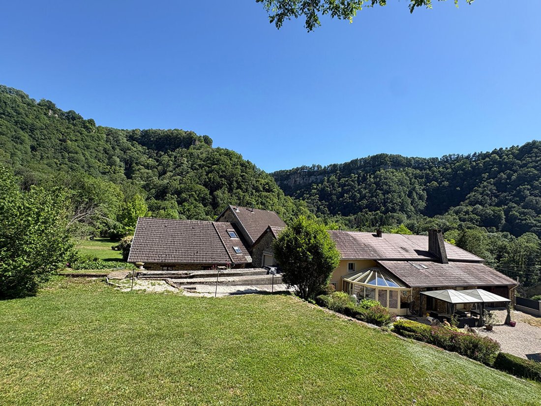 Villa in Voiteur, Bourgogne – Franche-Comté, France 1 - 18130566