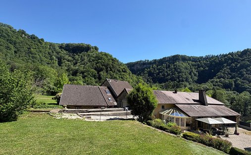 Villa in Voiteur, Bourgogne – Franche-Comté, France 1