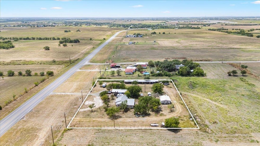 House in Beyersville, Texas, United States 3 - 18133003