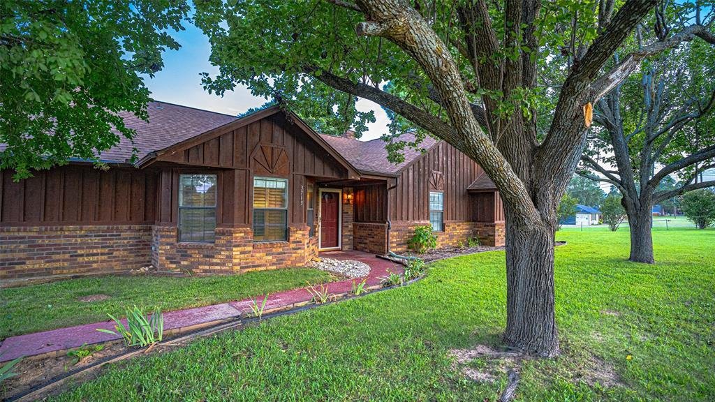 House in Granbury, Texas, United States 2 - 18132625