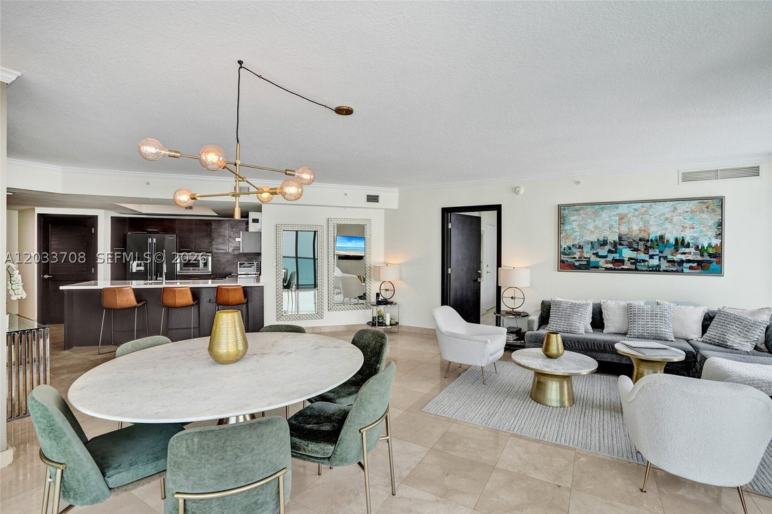 Condo in Sunny Isles Beach, Florida, United States 2 - 18125553