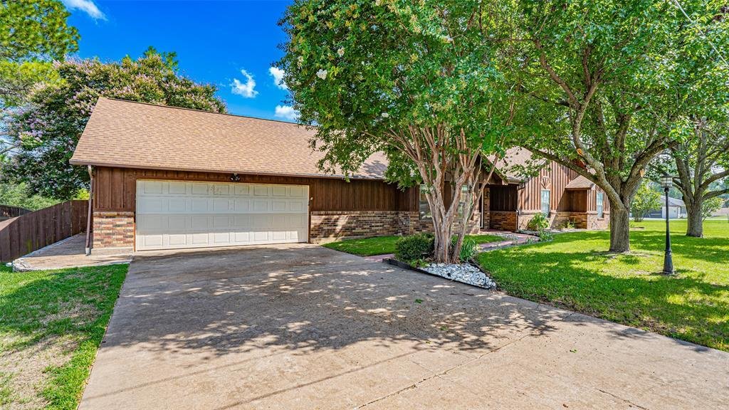 House in Granbury, Texas, United States 3 - 18132625