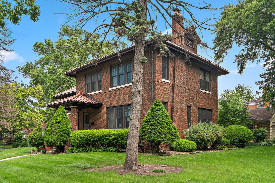House in Flossmoor, Illinois, United States 2 - 18132691