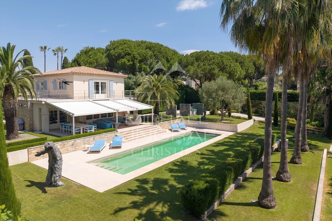 Villa in Antibes, Provence-Alpes-Côte d'Azur, France 2 - 18130314