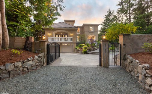 House in Depoe Bay, Oregon, United States 1