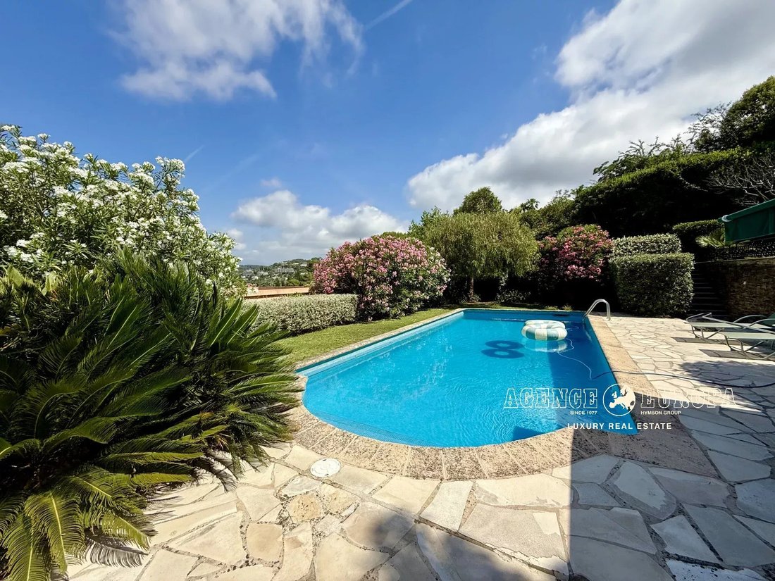 Villa in Cannes, Provence-Alpes-Côte d'Azur, France 3 - 15825055