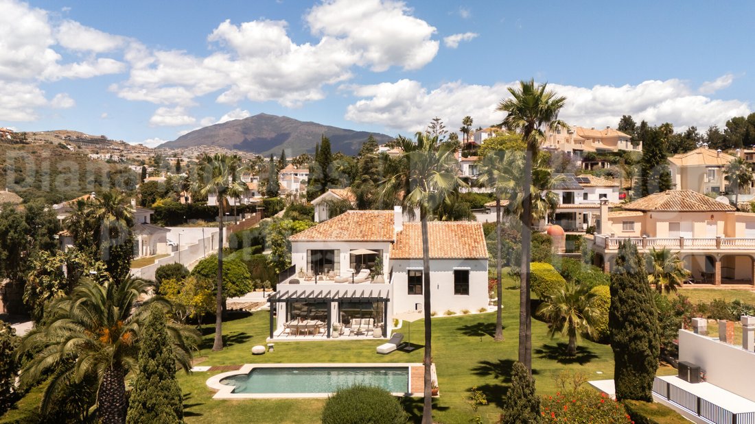 Villa in El Paraíso, Benahavis, Spain 1 - 18130365