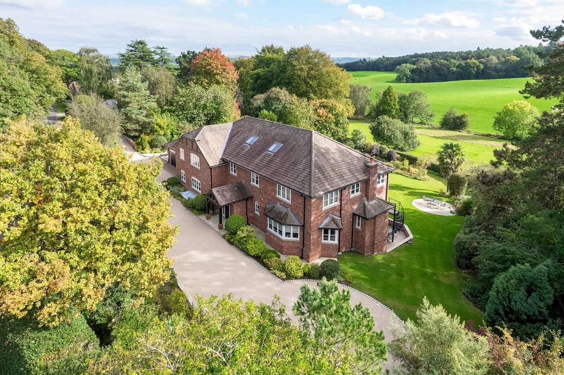 House in Prestbury, England 1 - 18129426