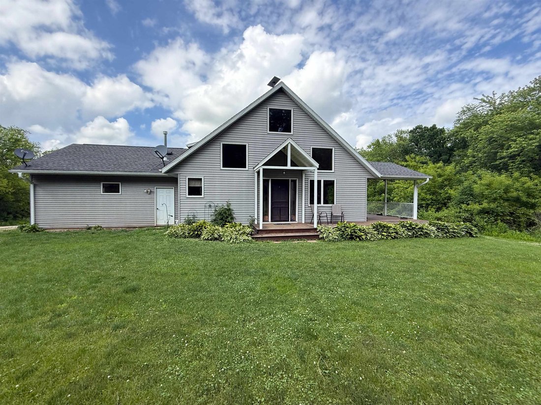 House in Lake Wisconsin, Wisconsin, United States 1 - 18131320