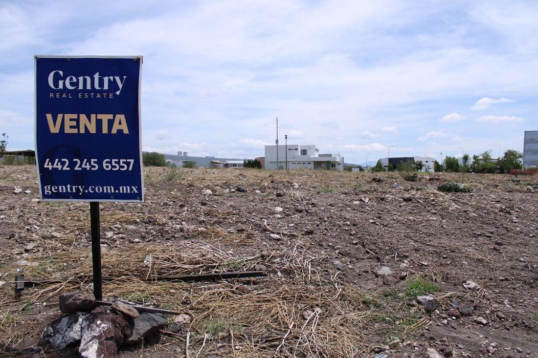 Land in Santiago de Querétaro, Querétaro, Mexico 1 - 18131248