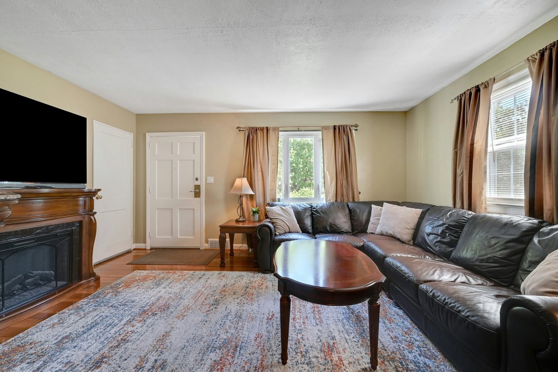 House in Clifton, New Jersey, United States 3 - 18130858