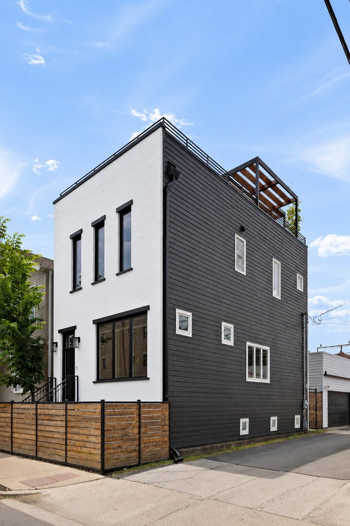 House in Chicago, Illinois, United States 2 - 18128329