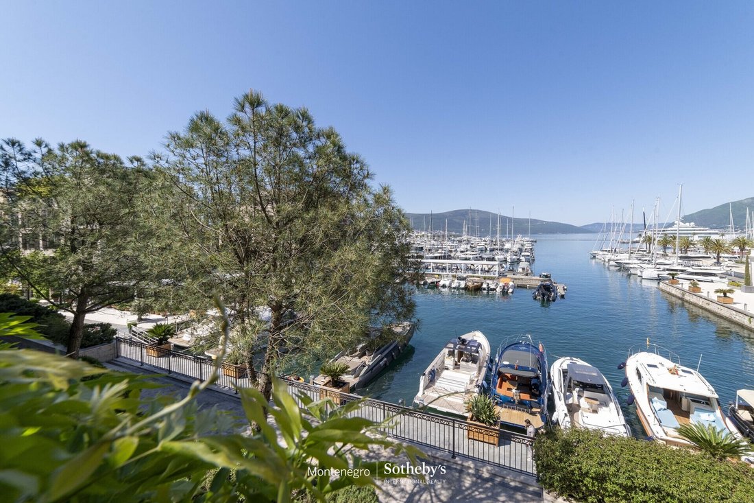 Apartment in Tivat, Tivat Municipality, Montenegro 2 - 16940250