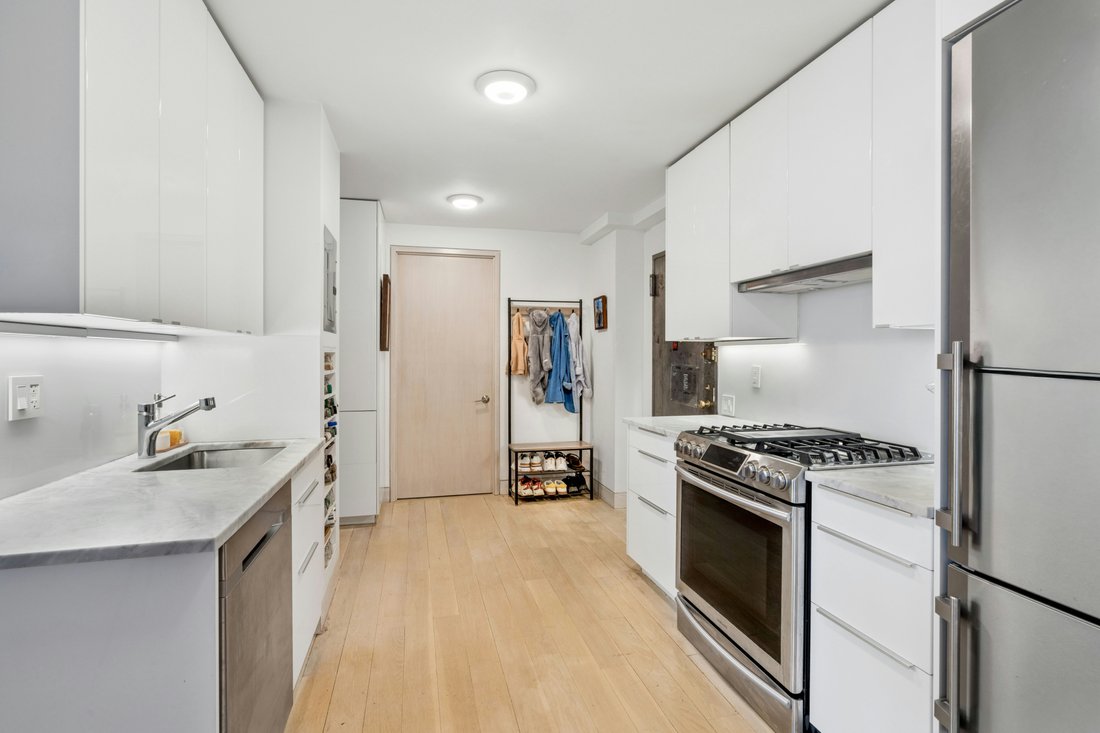 Co Op in New York, New York, United States 3 - 18123486