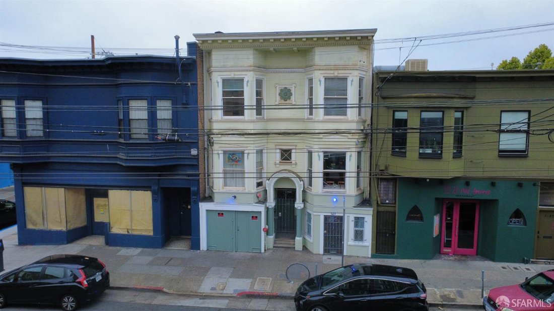 San Francisco, California, United States 1 - 18131307