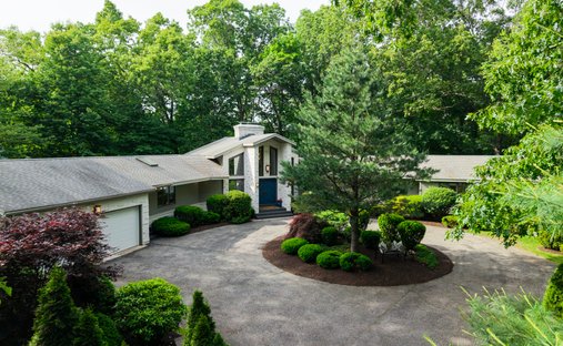 House in Longmeadow, Massachusetts, United States 1