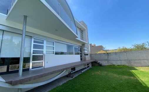House in Juriquilla, Querétaro, Mexico 1