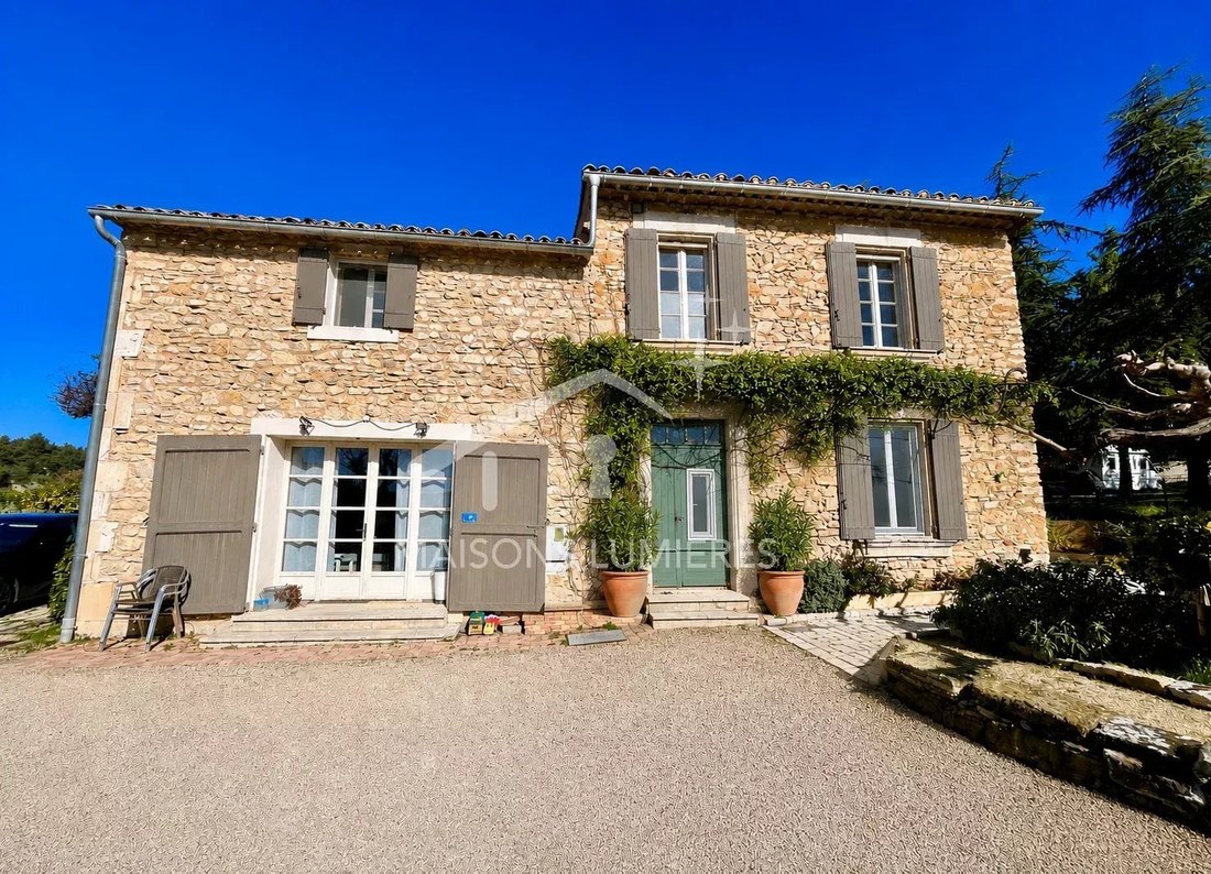House in Saint-Saturnin-lès-Apt, Provence-Alpes-Côte d'Azur, France 2 - 18130234