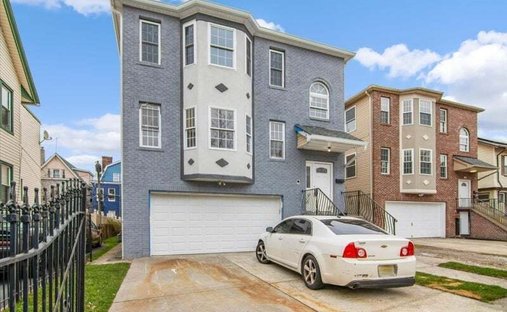 House in East Orange, New Jersey, United States 1