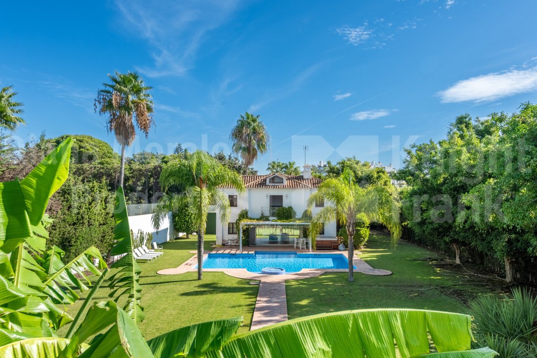 Villa in Guadalmina Baja, San Pedro de Alcantara, Spain 2 - 11169535