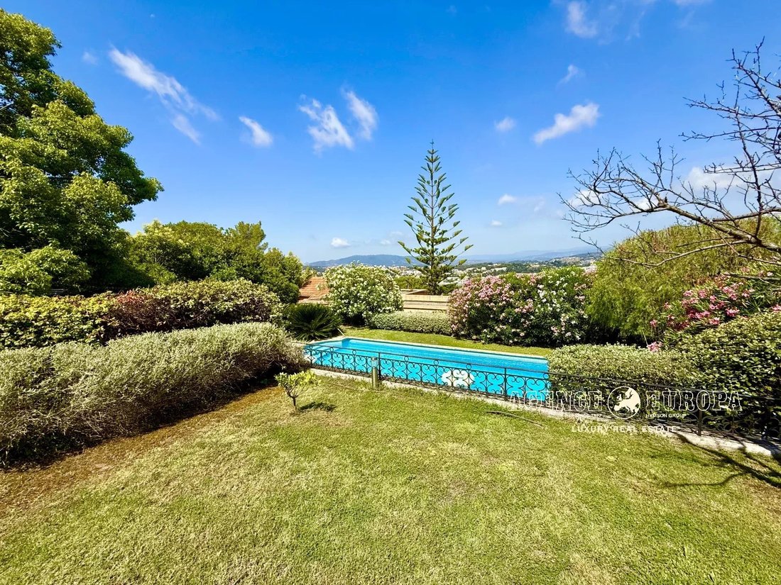 Villa in Cannes, Provence-Alpes-Côte d'Azur, France 4 - 15825055