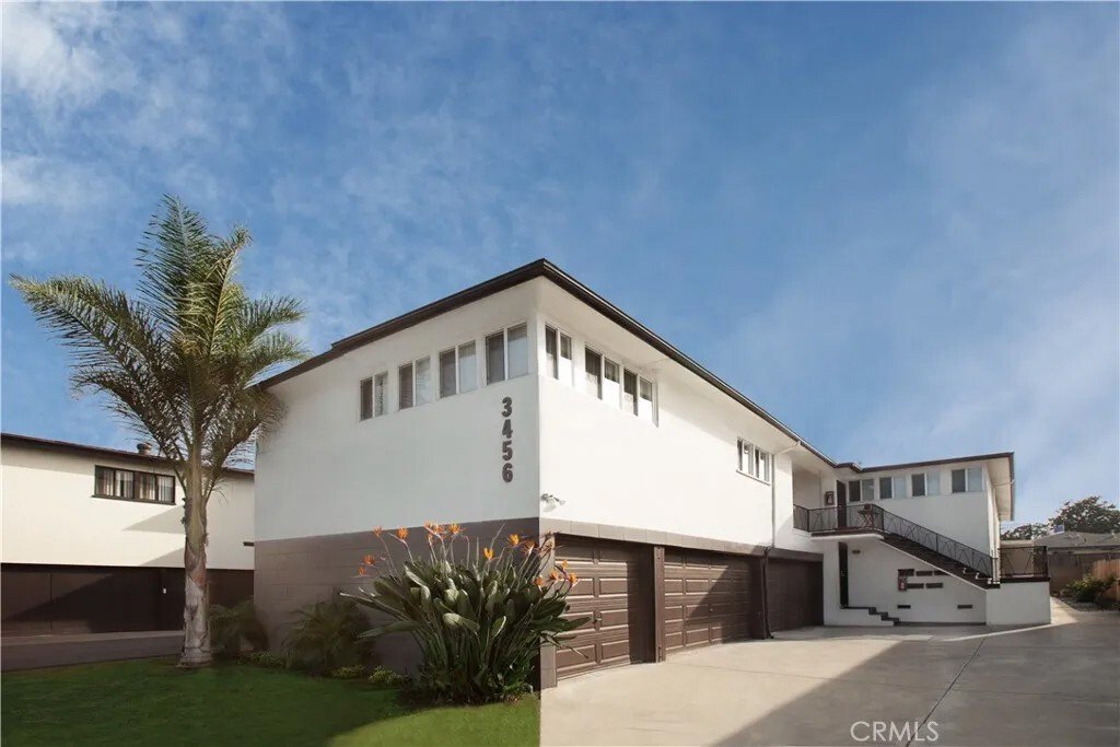 Torrance, California, United States 1 - 18026727