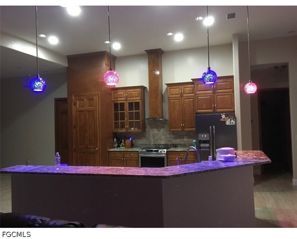 House in Cape Coral, Florida, United States 4 - 18131746