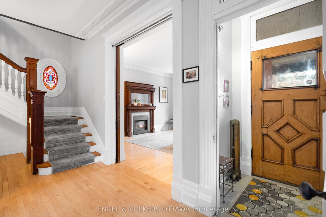 House in Ottawa, Ontario, Canada 5 - 18133268