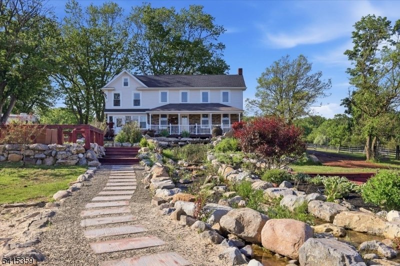 House in Milford, New Jersey, United States 4 - 18129511