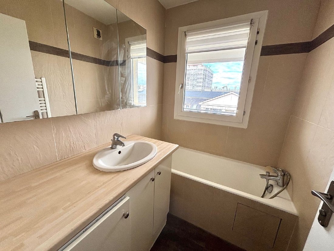 Apartment in La Fontaine-Parc des Sceaux-Croix de Berny-Centre Ville, Antony, France 5 - 18128092