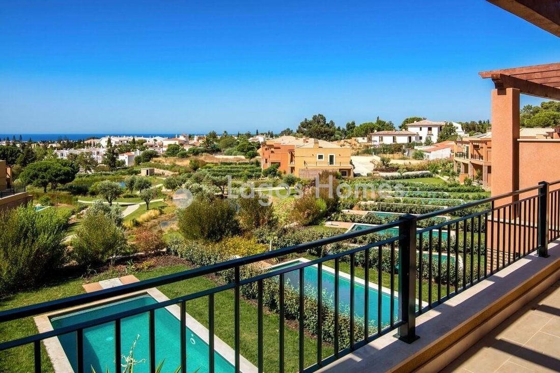 Townhouse in Carvoeiro, Algarve, Portugal 3 - 18130852