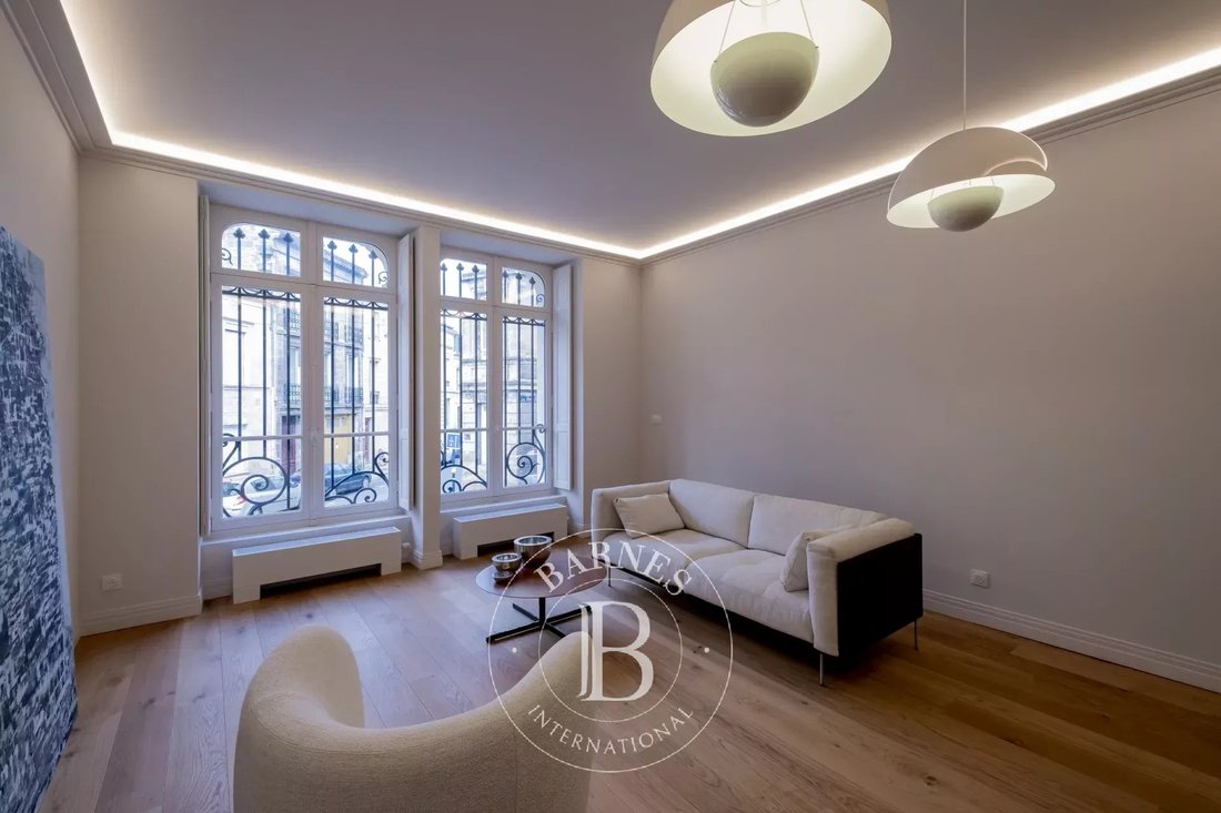 Apartment in Grand Parc-Chartrons-Paul Doumer, Bordeaux, France 2 - 11860959