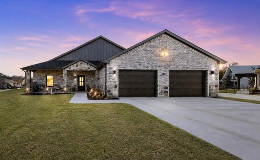 House in Bridgeport, Texas, United States 1