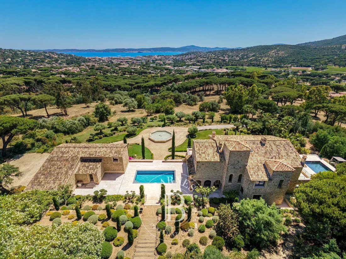 Estate in Basse Suane-Les Virgiles, Sainte-Maxime, France 1 - 17756576