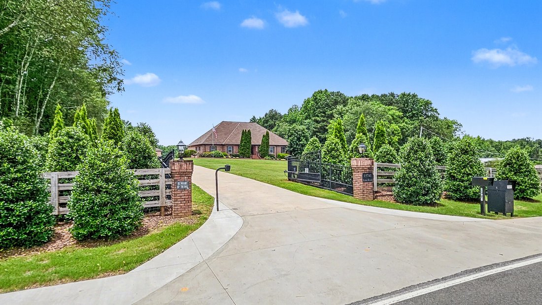 House in Athens, Alabama, United States 3 - 18129535