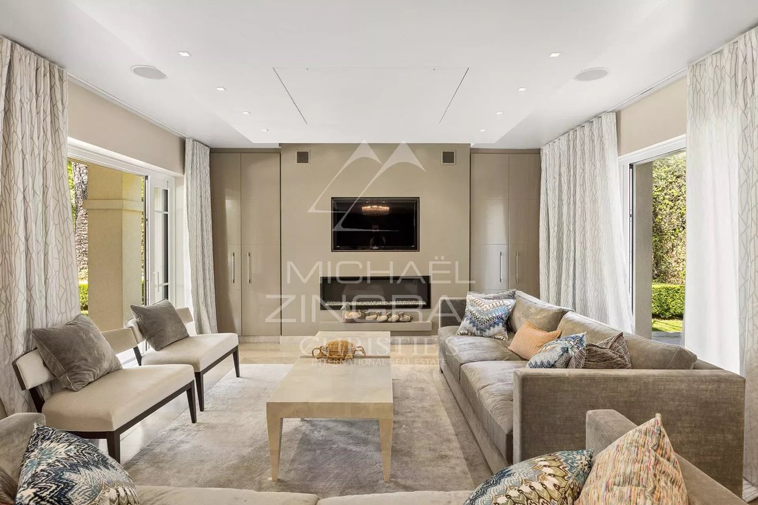 Villa in Antibes, Provence-Alpes-Côte d'Azur, France 4 - 18130314