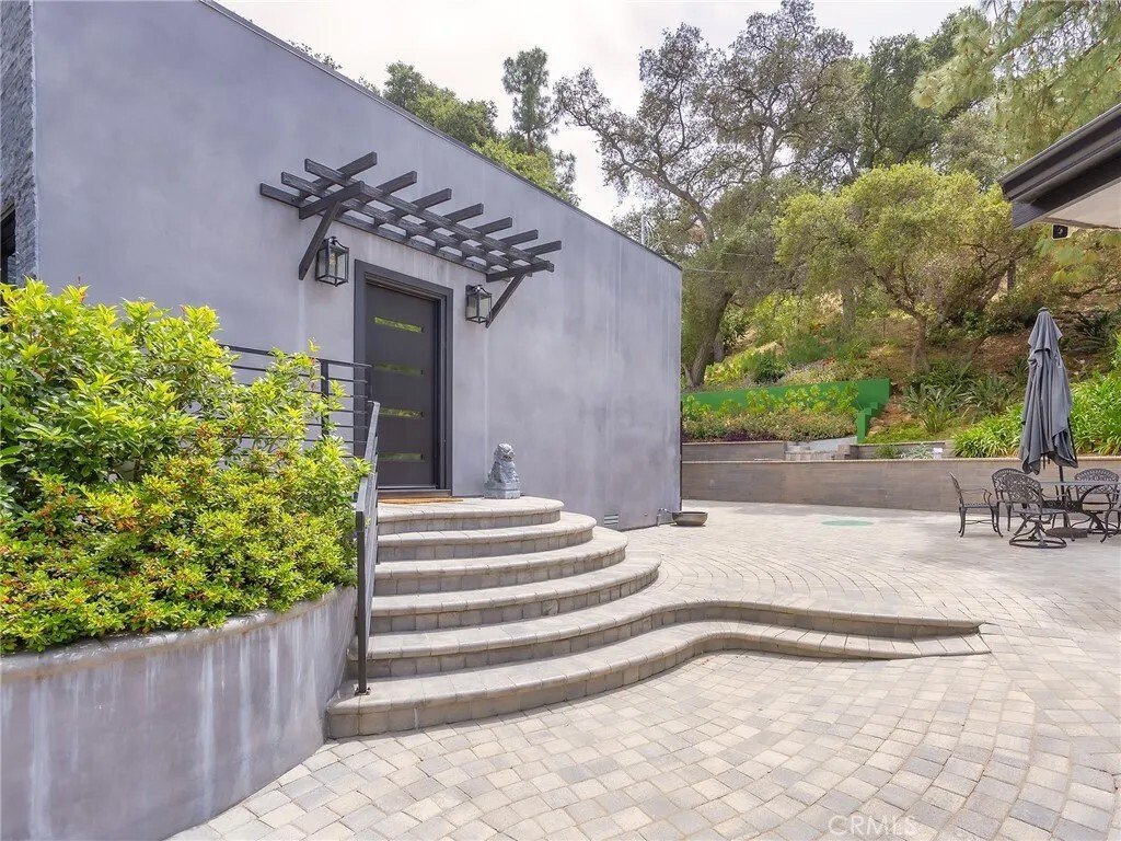 Los Angeles, California, United States 5 - 17914170