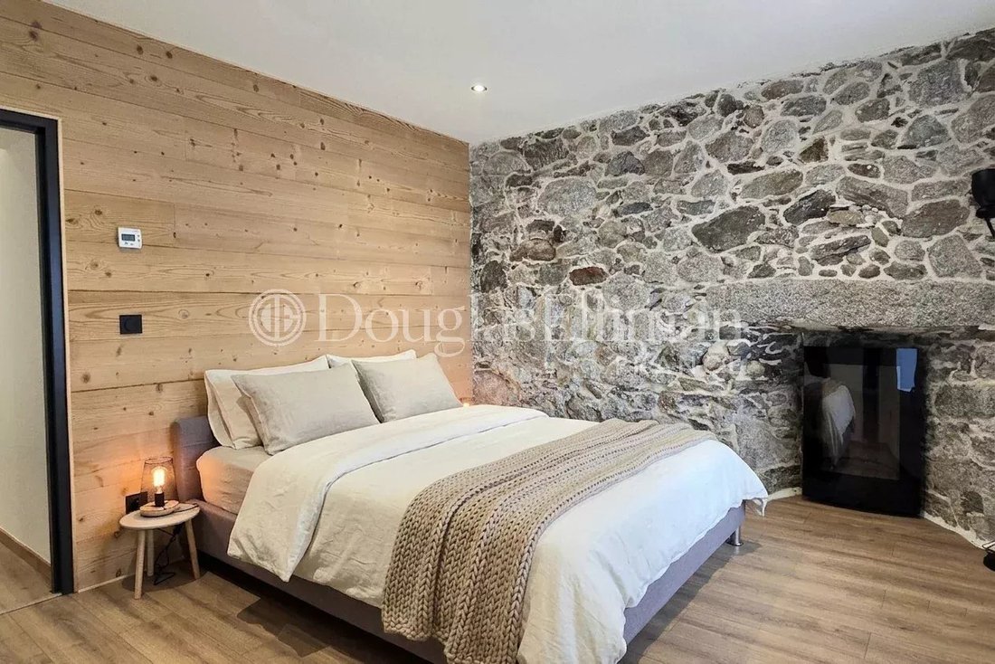 Chamonix-Mont-Blanc, Auvergne-Rhône-Alpes, France 4 - 18130154