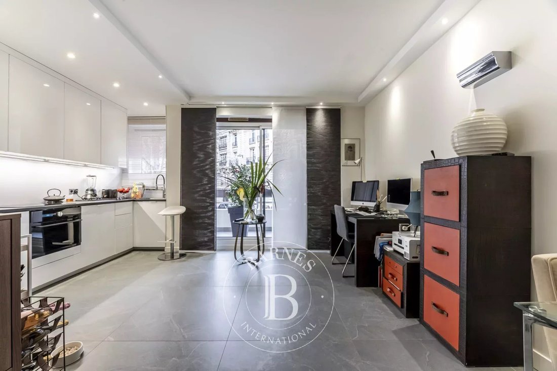 Apartment in Muette Sud, Paris 16e Arrondissement, Paris 2 - 18130118