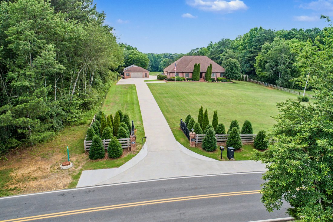 House in Athens, Alabama, United States 2 - 18129535