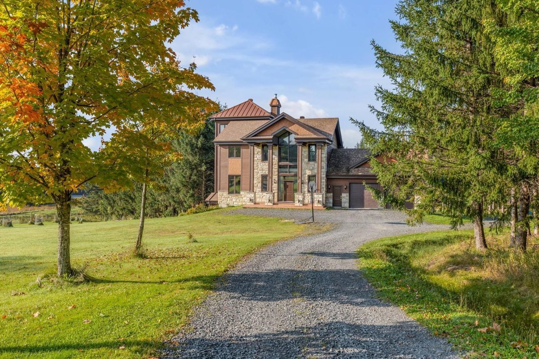 House in Saint-Côme-Linière, Quebec, Canada 3 - 18133314