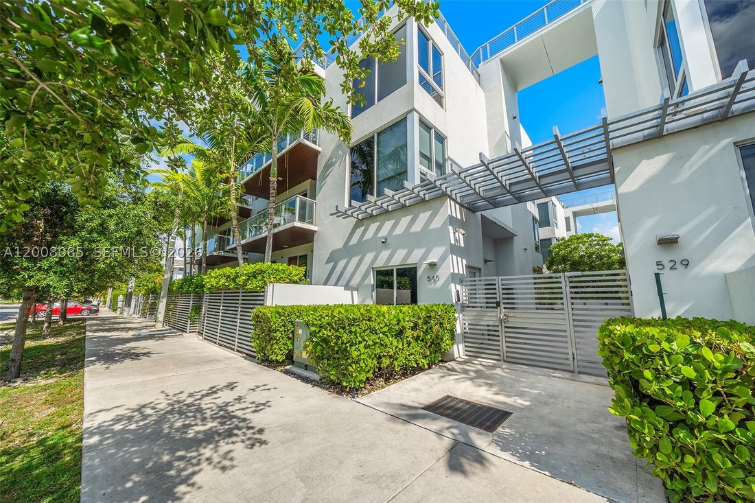 Condo in Miami, Florida, United States 1 - 17808668