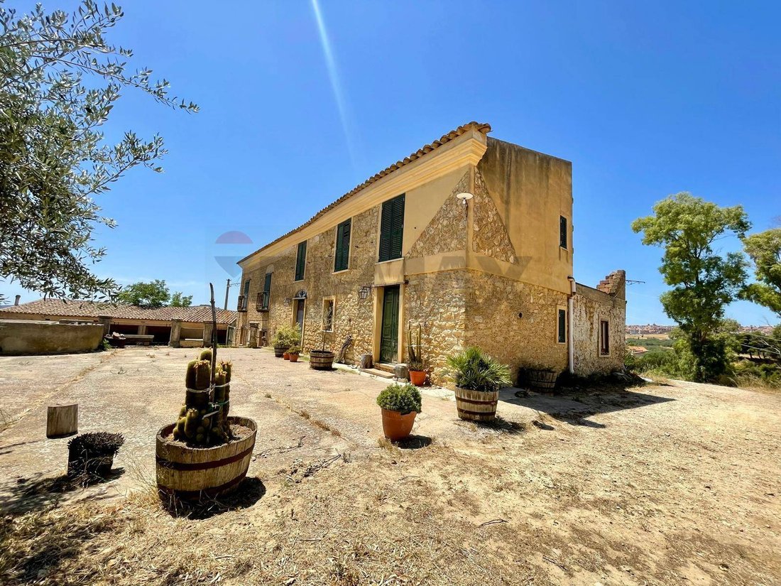 Country House in Mazzarino, Sicily, Italy 1 - 18134374