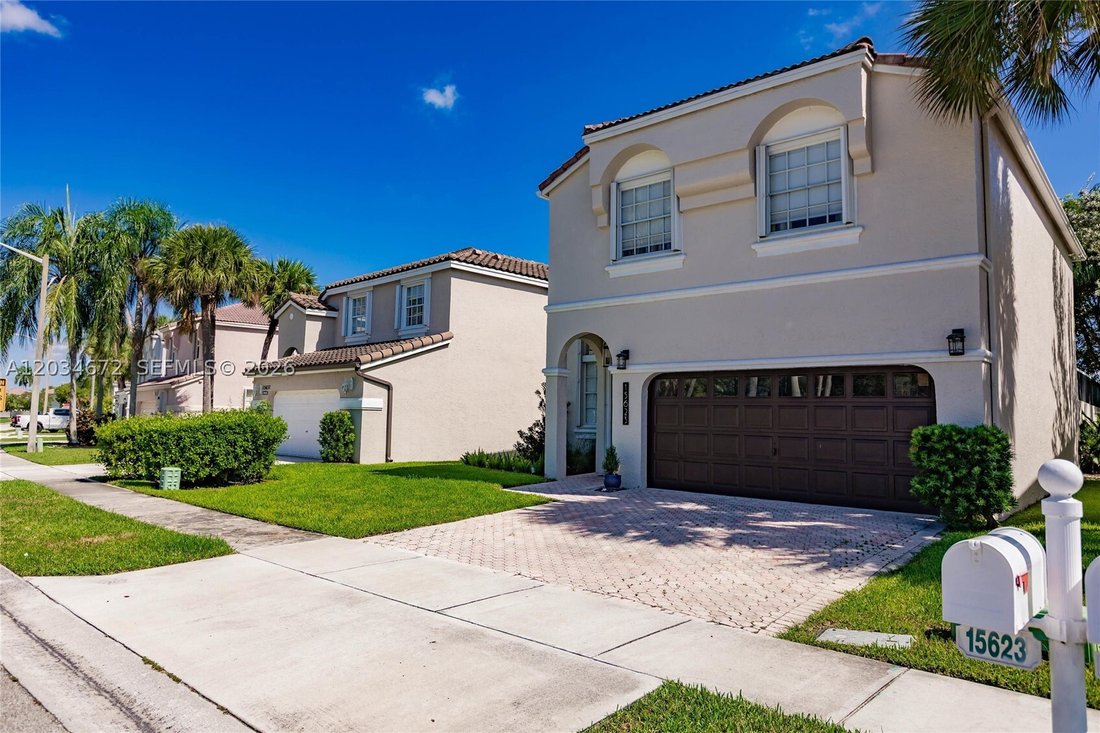 House in Pembroke Pines, Florida, United States 3 - 18132915
