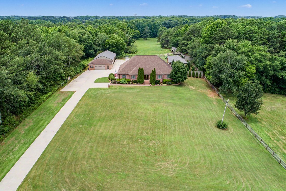 House in Athens, Alabama, United States 5 - 18129535