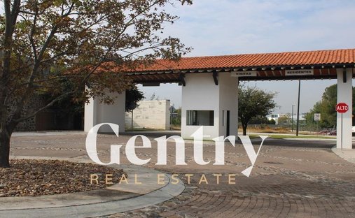 Land in Santiago de Querétaro, Querétaro, Mexico 1