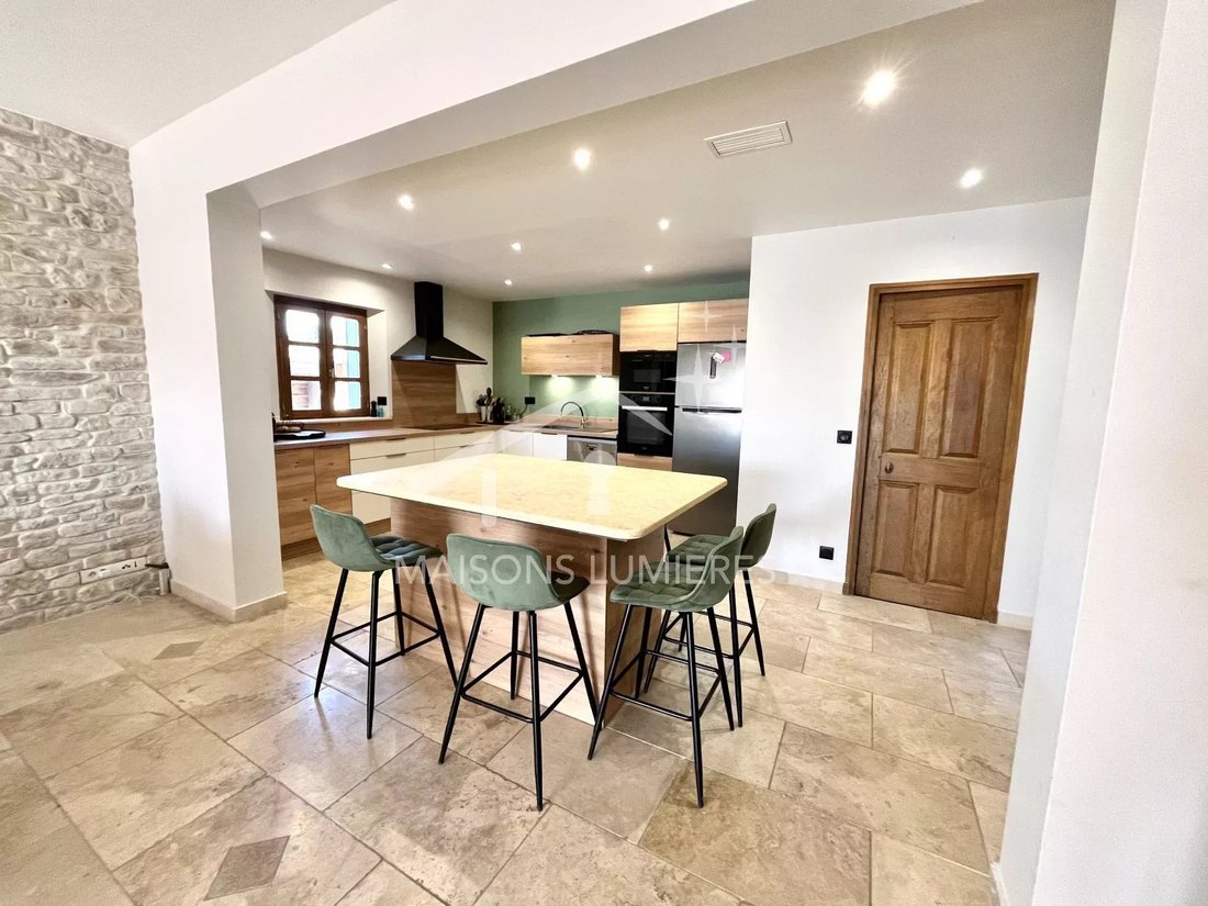 House in Saint-Saturnin-lès-Apt, Provence-Alpes-Côte d'Azur, France 5 - 18130234