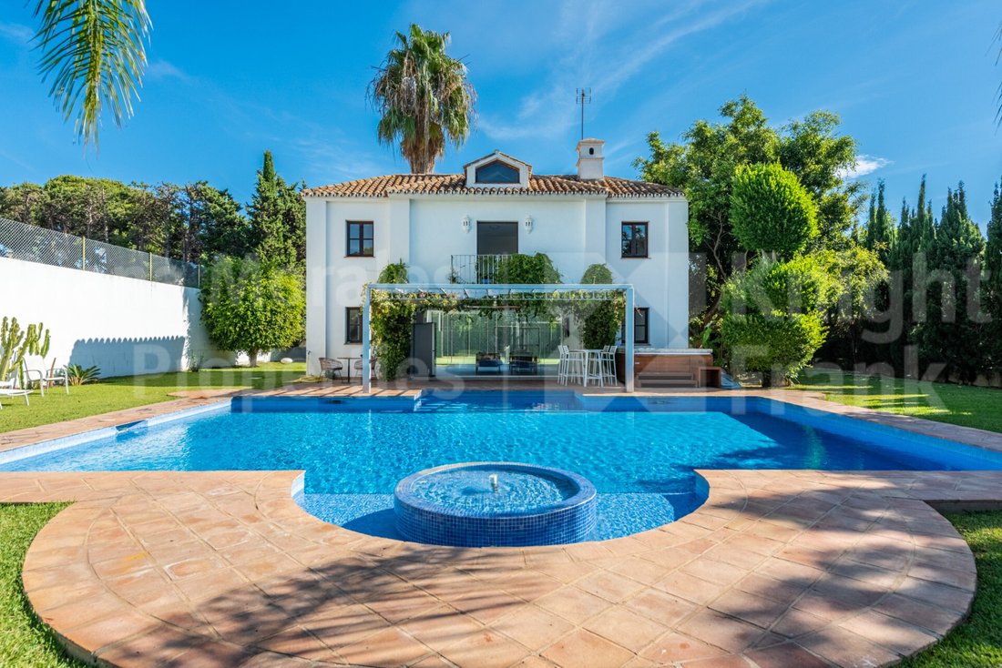 Villa in Guadalmina Baja, San Pedro de Alcantara, Spain 1 - 11169535